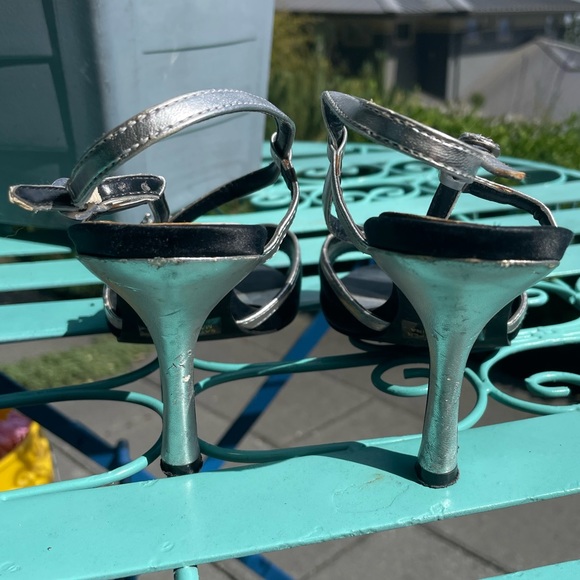 Low evening heels with diamonds - Picture 3 of 7